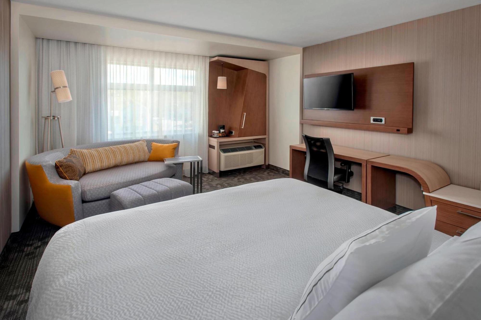 מלון Courtyard By Marriott Schenectady At Mohawk Harbor מראה חיצוני תמונה